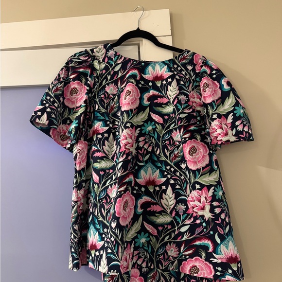 NWT crown & ivy Floral Blouse - Pink and Blue - Picture 4 of 16